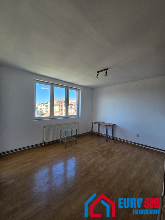 Apartament 3 camere de vanzare in Sibiu zona Turnisor 