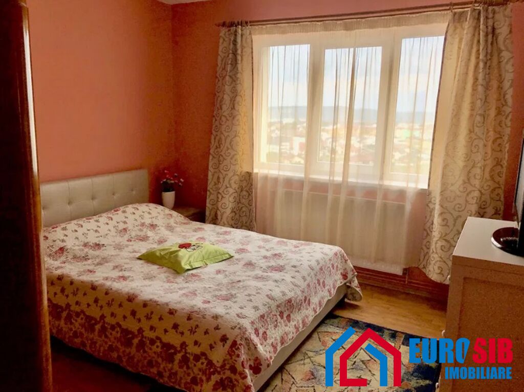 Apartament cu 3 camere de inchiriat in Sibiu zona Vasile Aaron